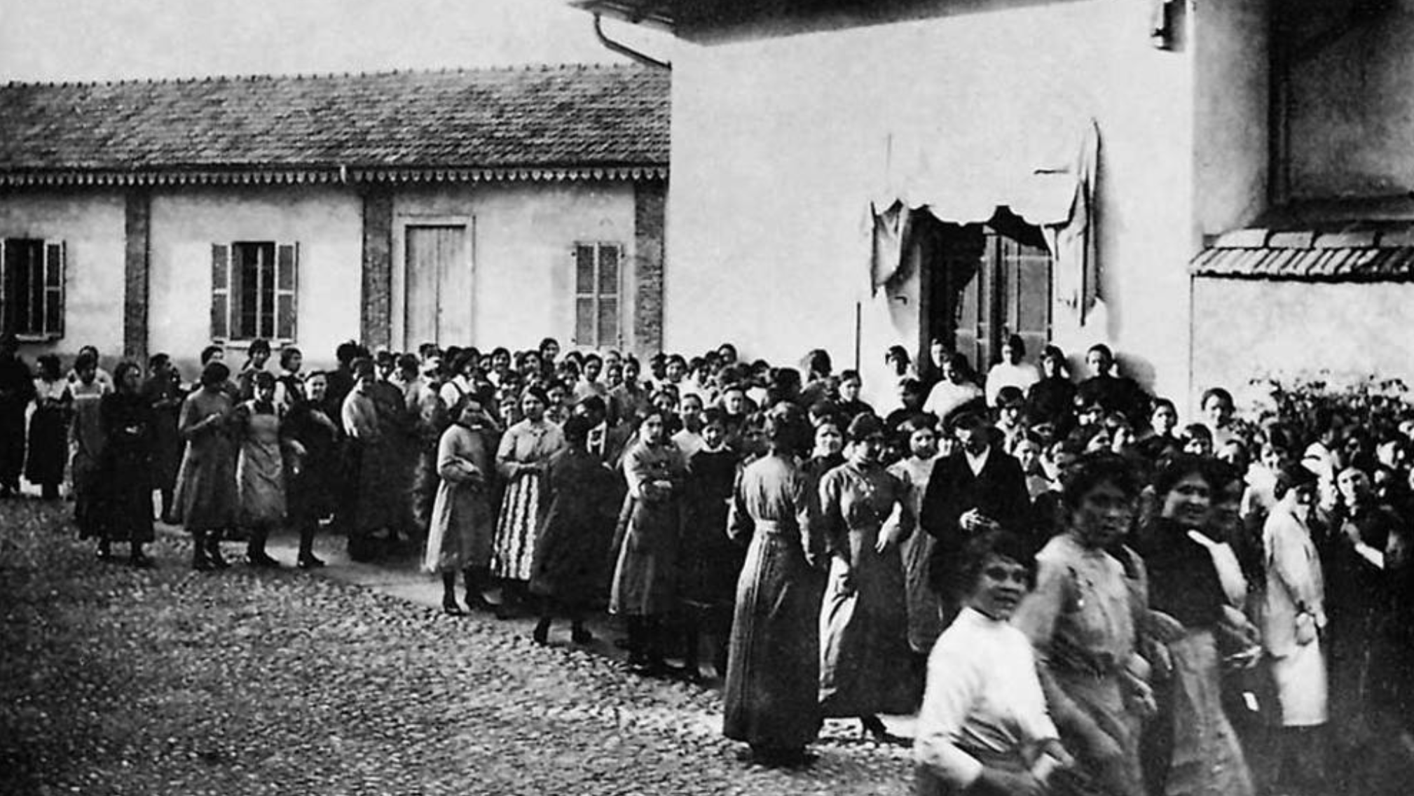 Italian women on a strike in 1914